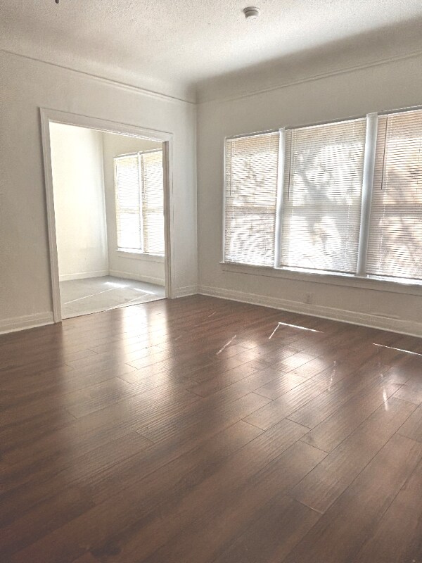 Building Photo - 5987 Franklin Ave