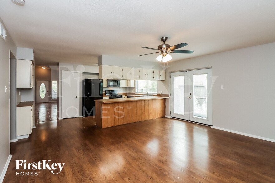 Building Photo - 2231 Anthony-Hay Ln