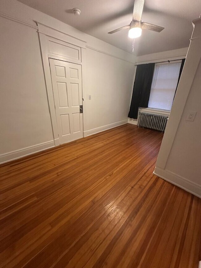 Building Photo - 2209 Rivermont Ave