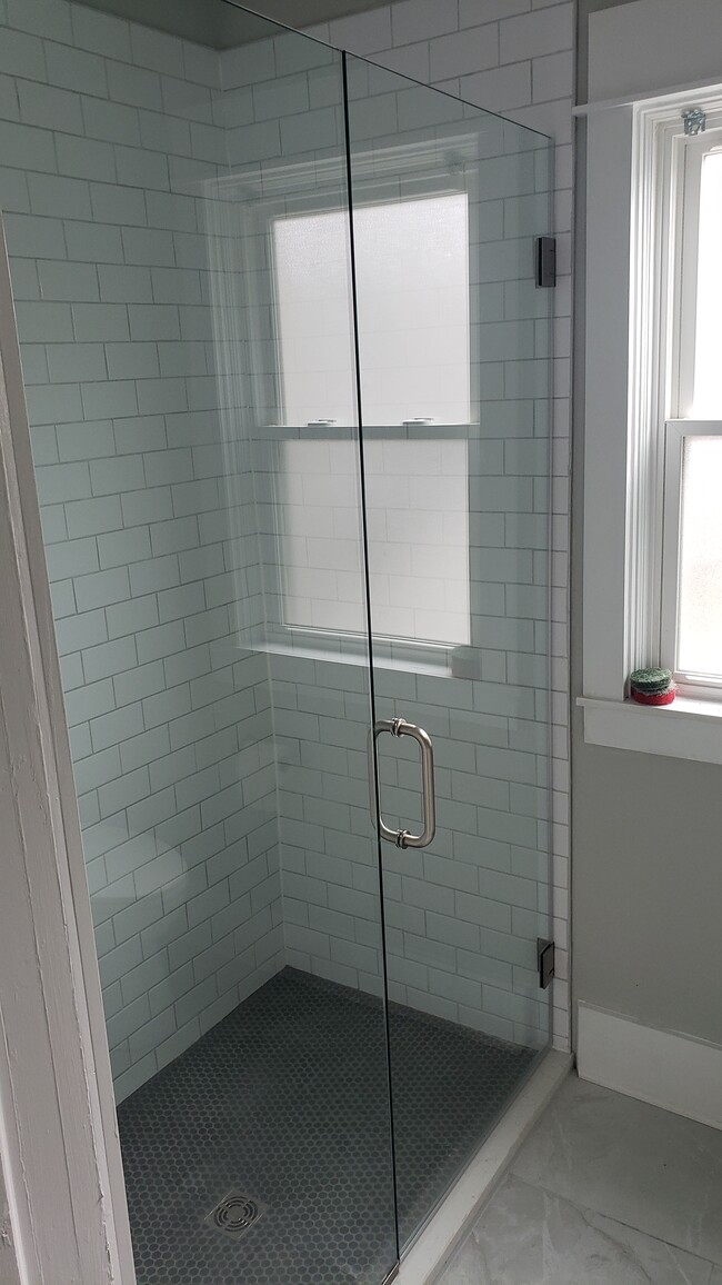 New Glass Encased Shower - 211 N Prairie St