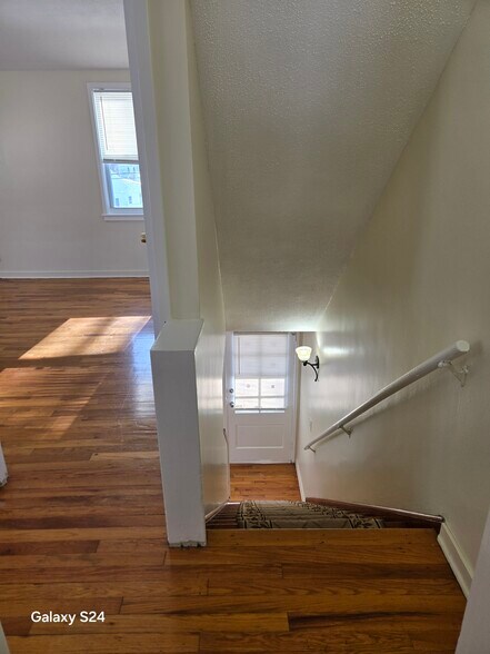 Building Photo - 94 Cortland Cir