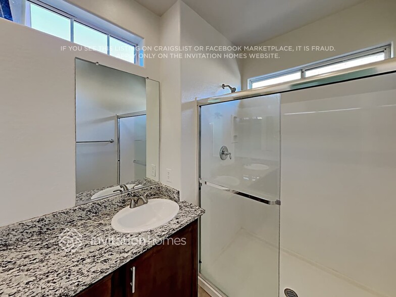 Building Photo - 2625 S Tobin