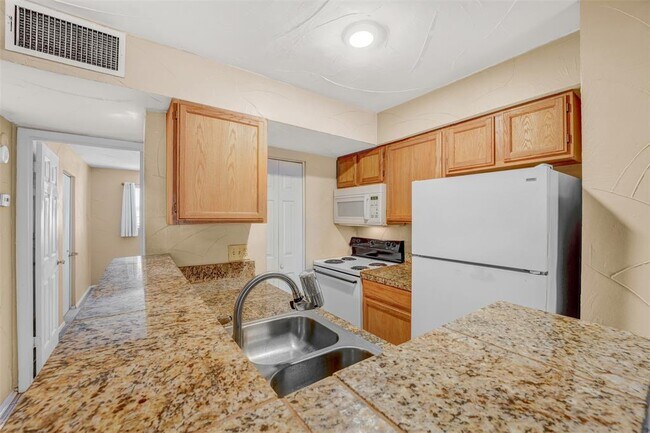 Building Photo - 3018 S 1st St