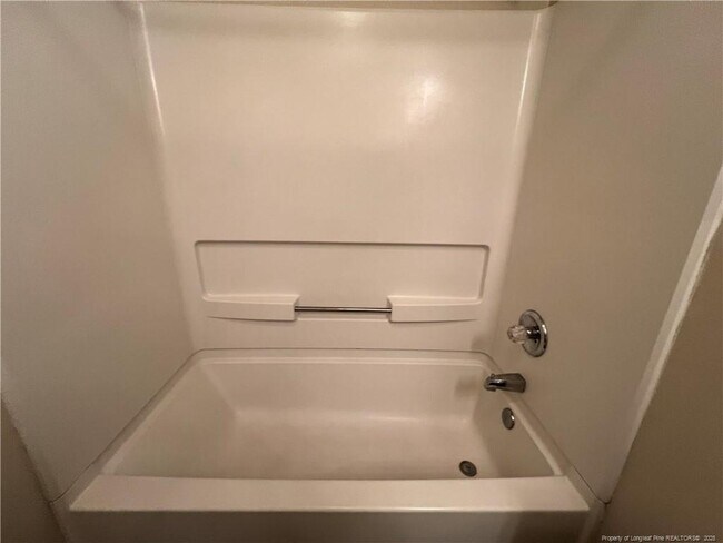 Building Photo - 663 Bartons Landing Pl