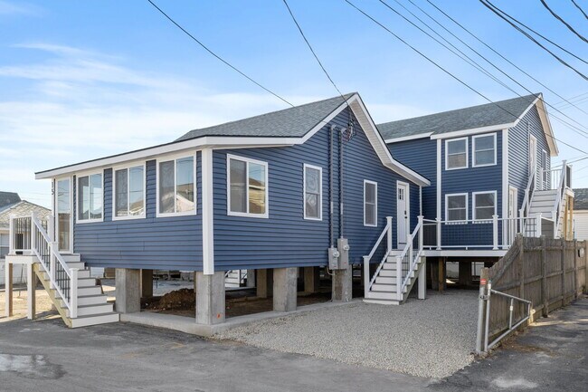 Parking for units 3 and 4. - 17 Manchester St