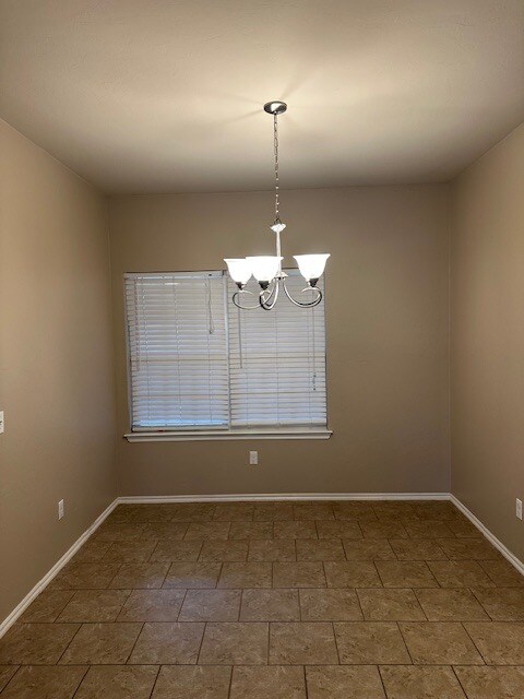 Building Photo - 2813 Sunberry Way