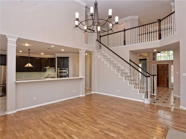 Building Photo - 2006 S Oak Canyon Rd