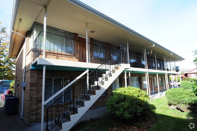 Building Photo - 1741 S Hanford St