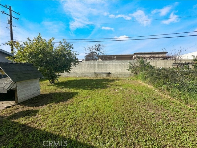 Building Photo - 209 Elm St