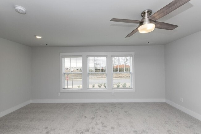 Building Photo - Monte Vista Townhomes