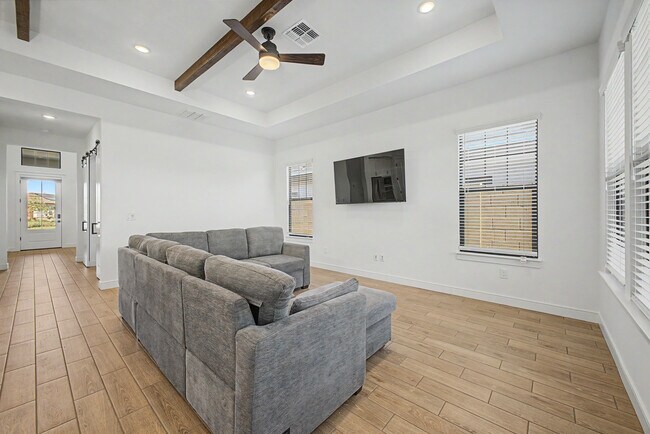 Building Photo - 4412 N 203rd Dr