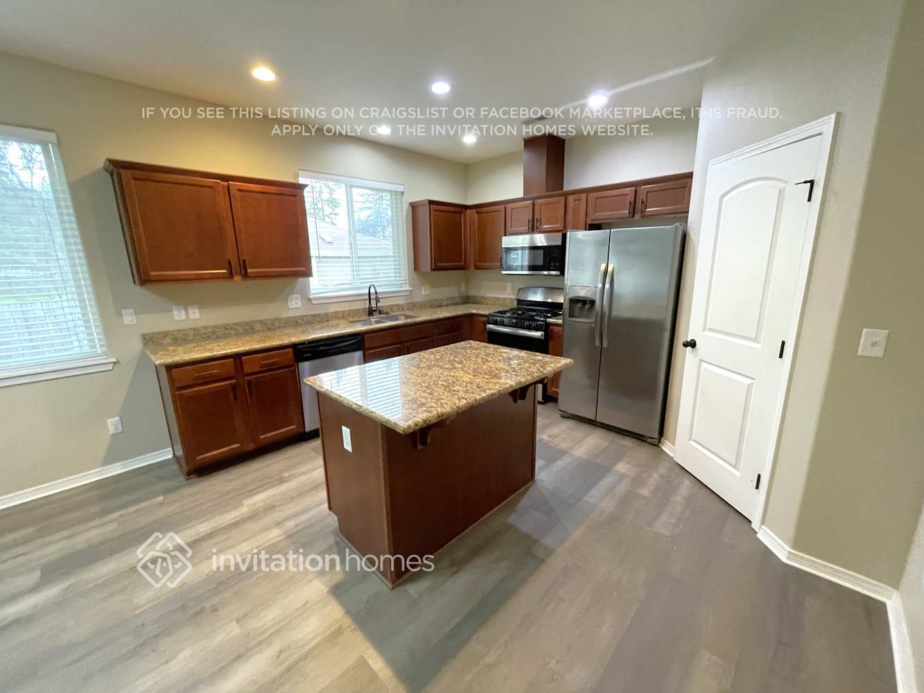 Building Photo - 18133 76th Ave E