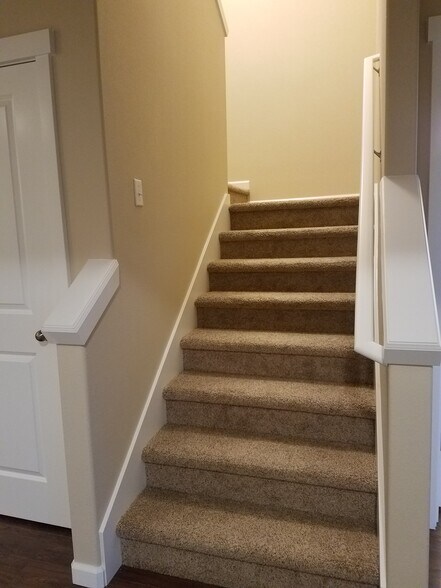 Building Photo - 1550 Craig Rd SE