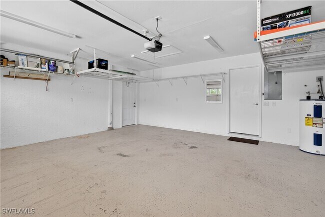 Building Photo - 2138 E Crown Pointe Blvd