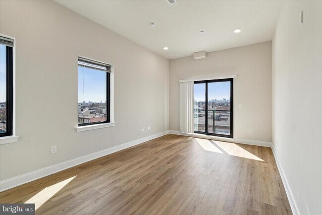Building Photo - 2157 E Lehigh Ave
