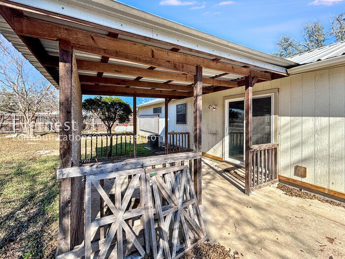 Building Photo - 208 Panther Path