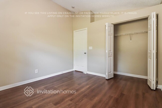 Building Photo - 2391 Eastwood Dr