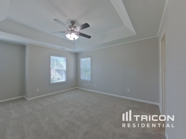 Building Photo - 8432 Redstone View Dr