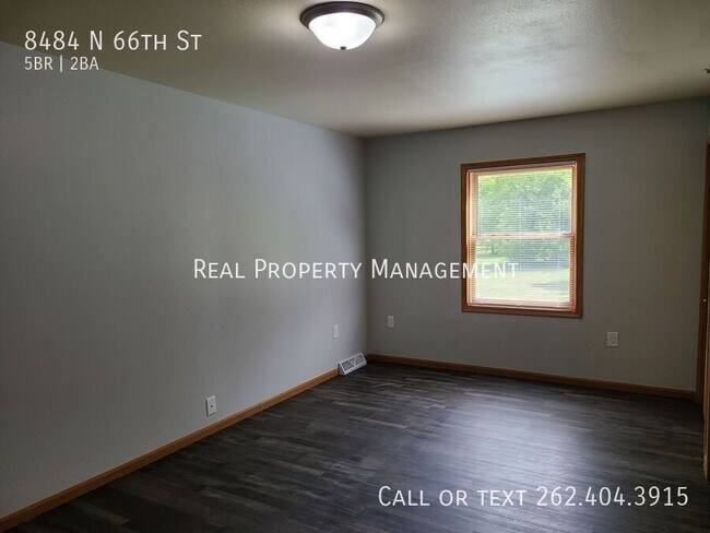 Building Photo - 8484 N 66th St