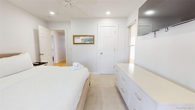 Building Photo - 750 Dune Rd