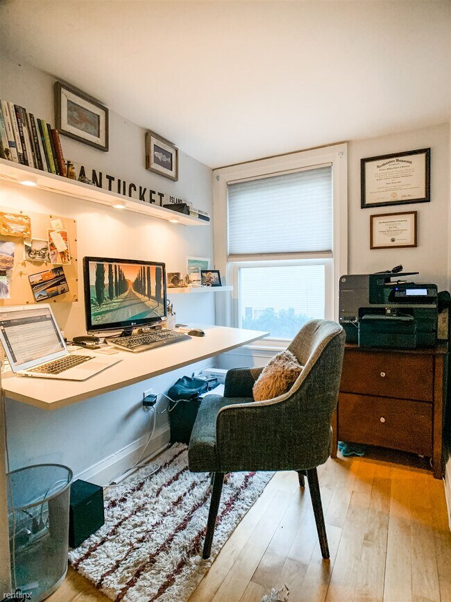 Building Photo - 306 Riverside Ave