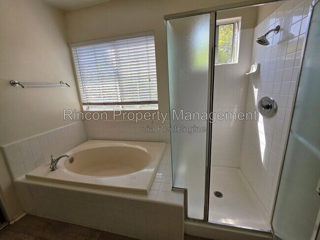 Building Photo - 2525 Villamonte Ct