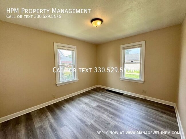 Building Photo - 3021 Windsor Pl SW