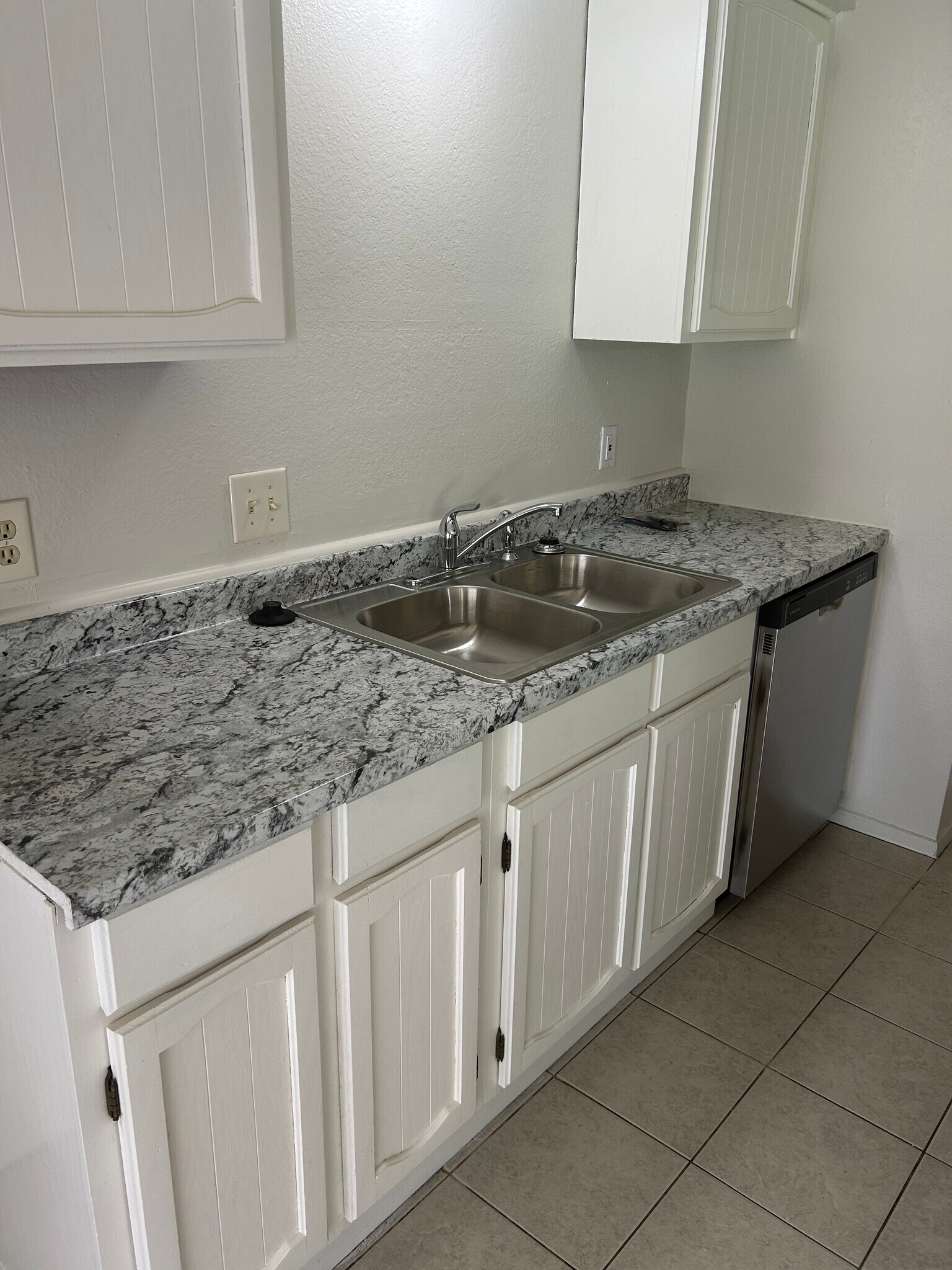 Building Photo - 540 Sierra Blanca Dr