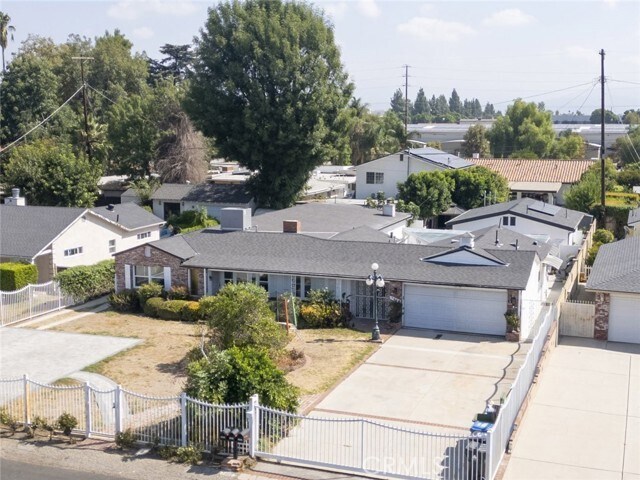 Building Photo - 7856 Paso Robles Ave