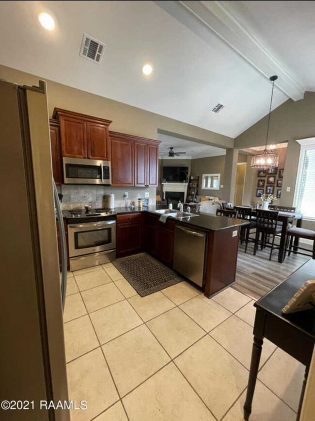 Building Photo - 416 Blackwater River Dr