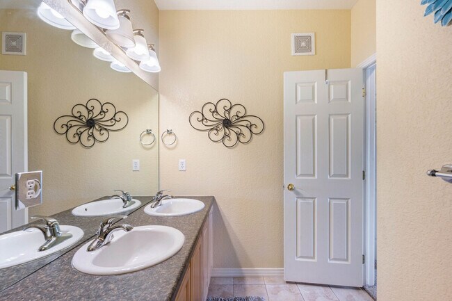 Building Photo - 9574 Keystone Trl