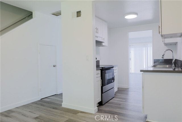 Building Photo - 2709 S Baker St