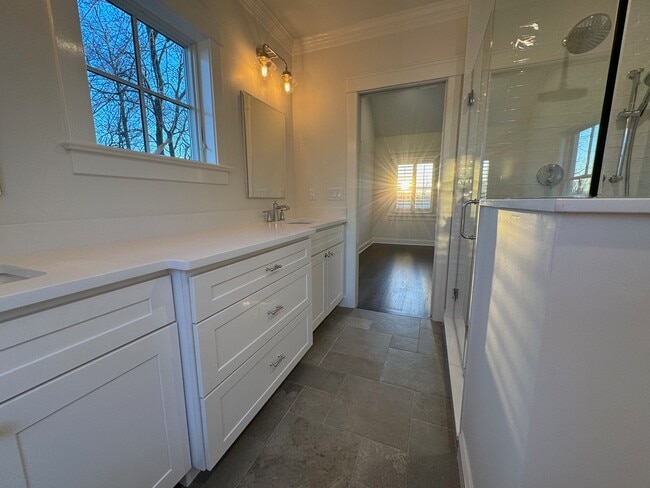 Building Photo - 67 W Sunset Ave