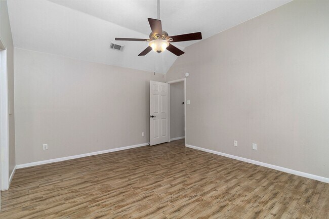 Building Photo - 2918 Abbey Field Dr