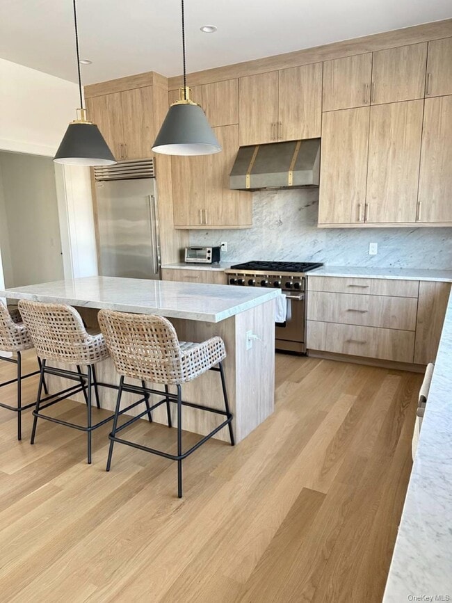 Building Photo - 14 Happy Ln