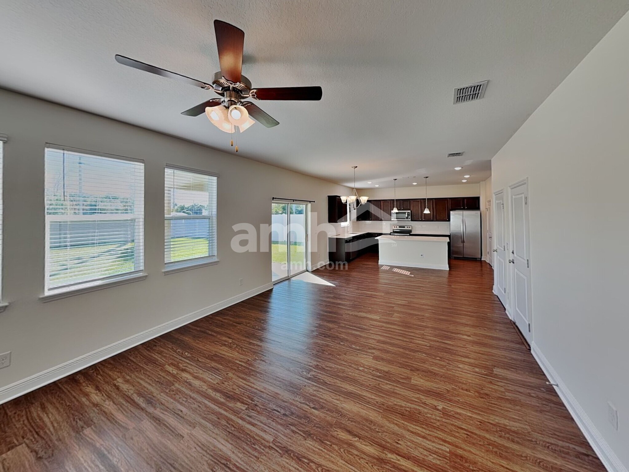 Building Photo - 804 Heavenly Dr