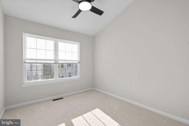 Building Photo - 18502 Clovercrest Cir