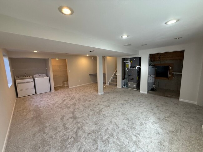 Building Photo - 818 Spyglass Cir