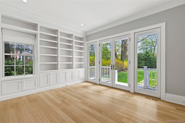 Building Photo - 25 Hunt Pl