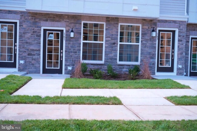 Building Photo - 161 Stoutsburg Blvd