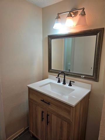 Building Photo - 2015 Warnford Pl