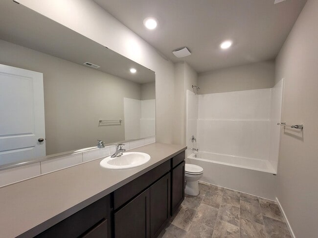 Building Photo - Brand New 3 bed with loft and fully fenced yard in convenient CK location!