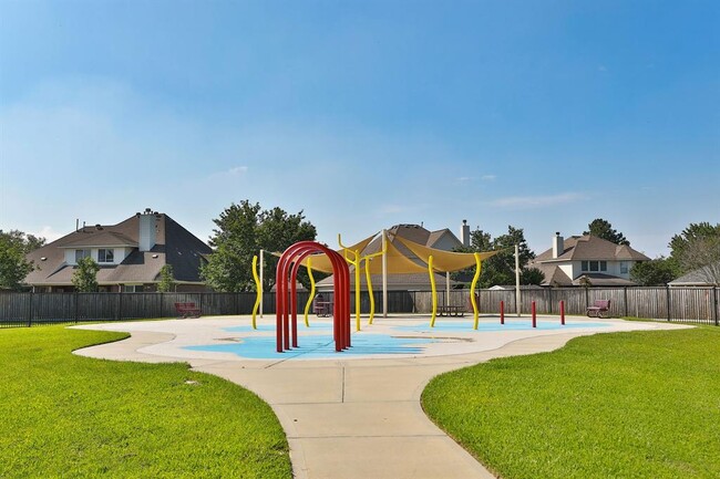 Building Photo - 17222 Leeside Dr