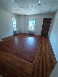 Building Photo - 109 Guy Park