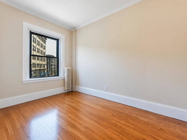 Building Photo - 1091 Boylston St