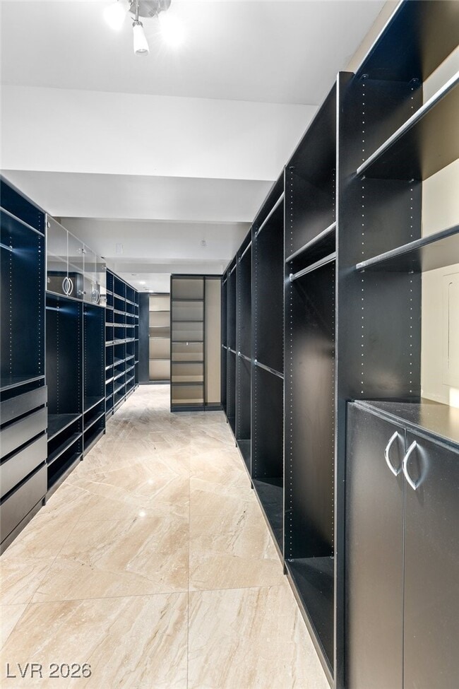 Building Photo - 2777 Paradise Rd