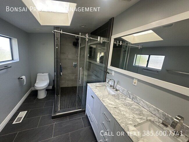 Building Photo - 3281 E Fortuna Dr