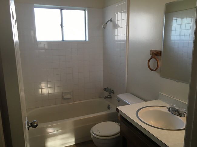 Building Photo - House