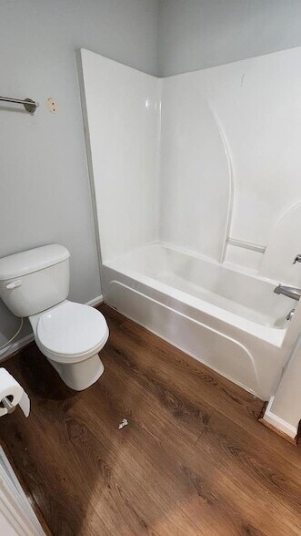 Building Photo - 4525 Village Ct