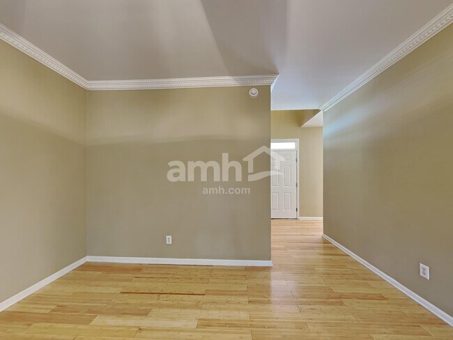 Building Photo - 12617 Waterlow Park Ln